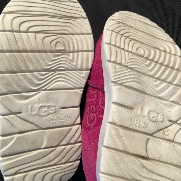 EUC UGG runners - Picture 5 of 7